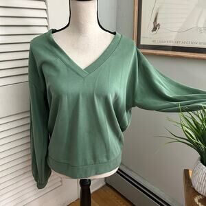 ATHLETA Sweatshirt Womens Medium Green Luxe V-Neck Pullover Athleisure Relaxed